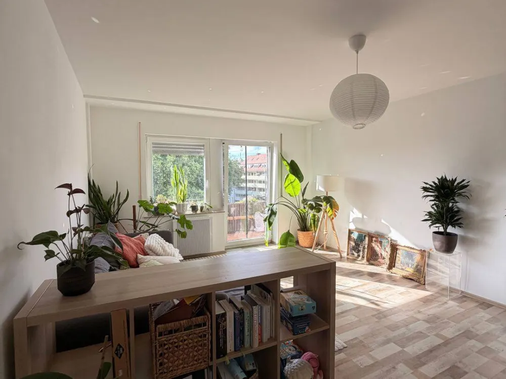 Helle 3-Zimmer-Wohnung mit 2 Balkonen am Maxplatz, Nürnberg Innenstadt