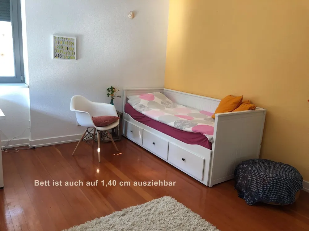 Für Pendlerin - Ruhiges Zimmer Nähe Hbf (ohne richtige Küche)