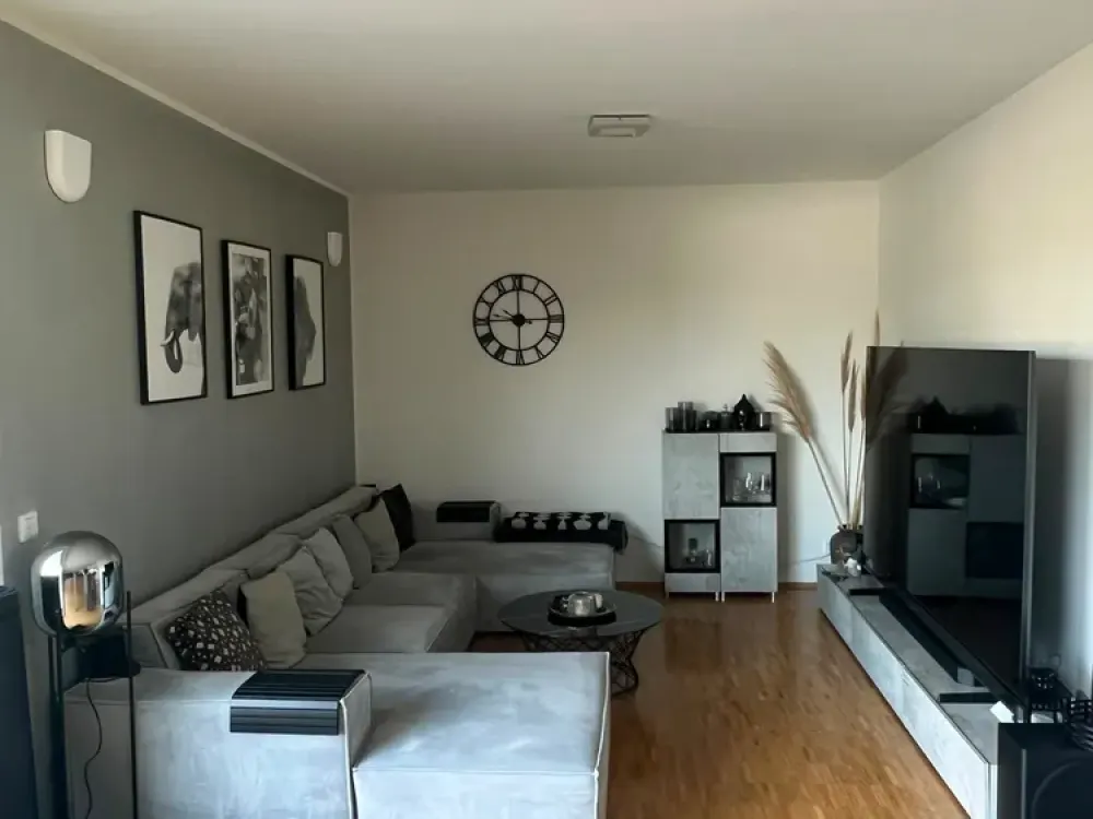 Hochwertige 2,5-Zimmer-Wohnung mit großem Balkon & traumhaftem Weitblick