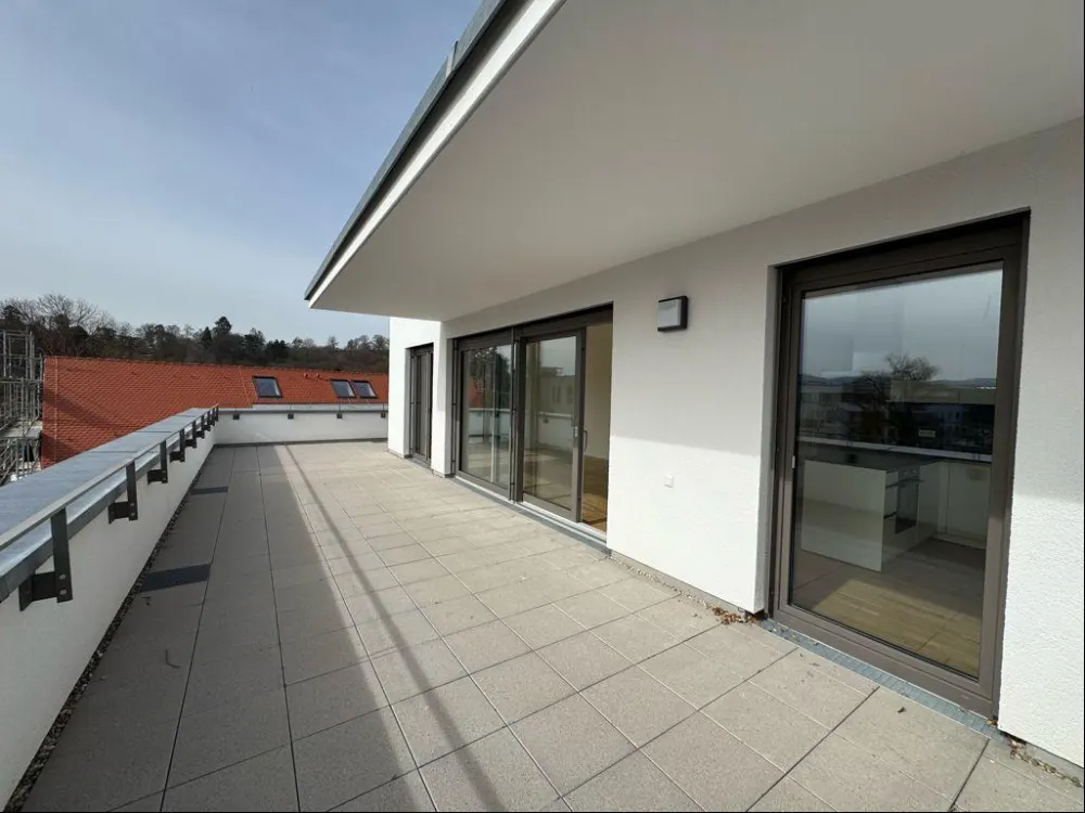 Einmaliger Blick und riesige Dachterrasse