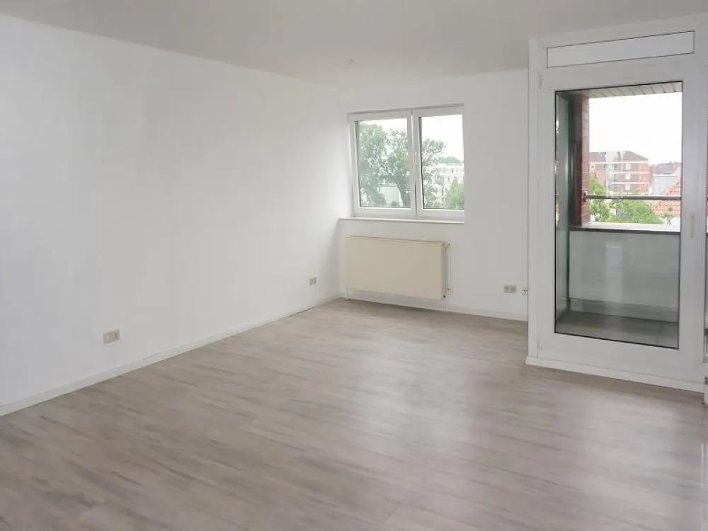 Zentrale, sehr großzügig geschnittene Maisonettewohnung in Langenhagen Mitte