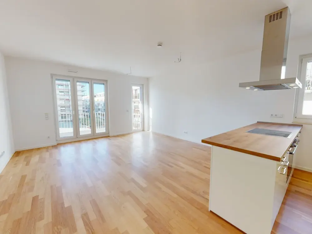 Platz für die ganze Familie! Helle 4-Zi-Whg mit 108m2 / gehobene Ausstattung mit Balkon_WE05