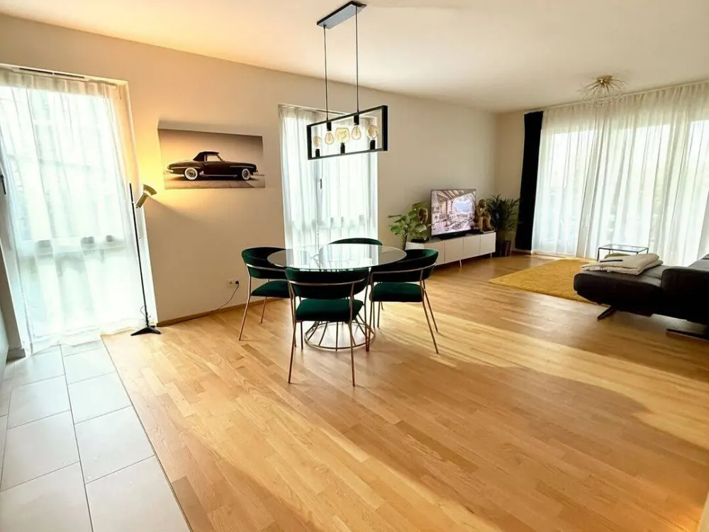 Gut ausgestattete 3 Zimmer Wohnung in bester Lage mit Terrasse direkt am Wöhrder See zu vermieten