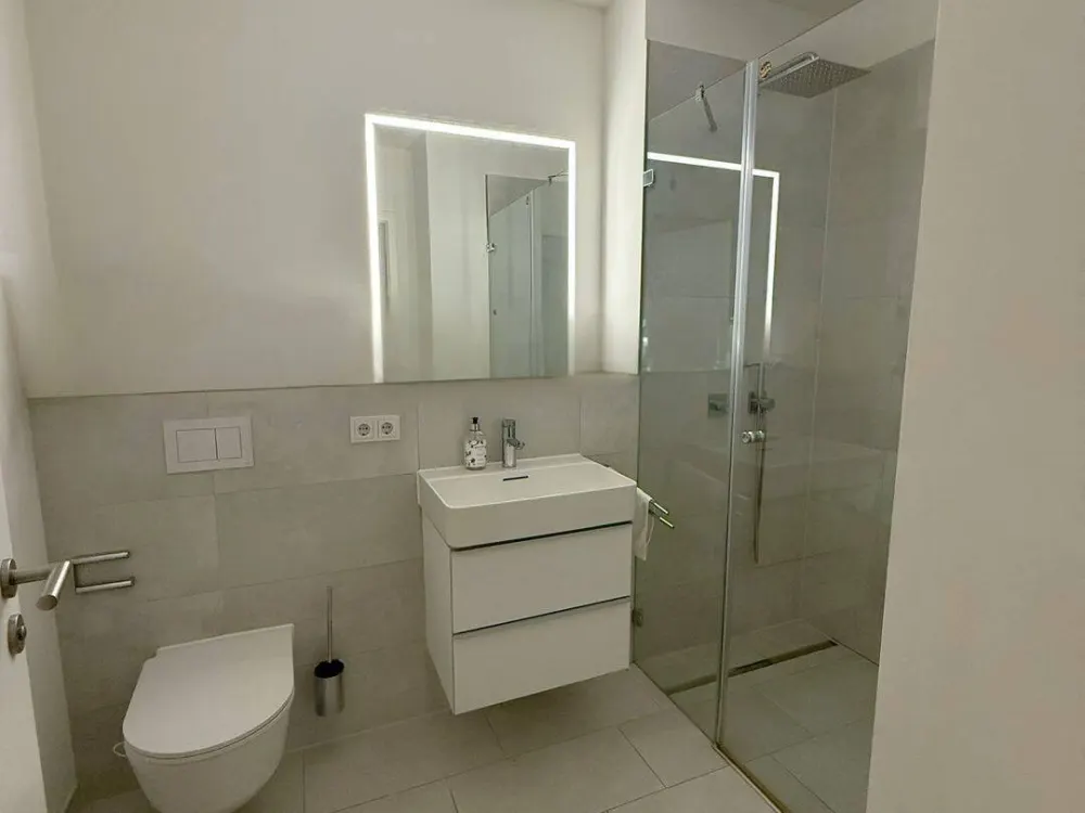 Gut ausgestattete 3 Zimmer Wohnung in bester Lage mit Terrasse direkt am Wöhrder See zu vermieten