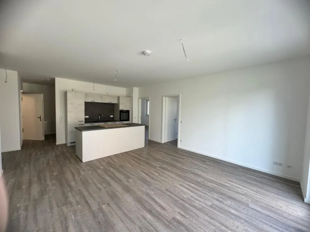 Exklusive, neue 4-Zimmer-Wohnung mit Terrasse in Berlin-Karlshorst