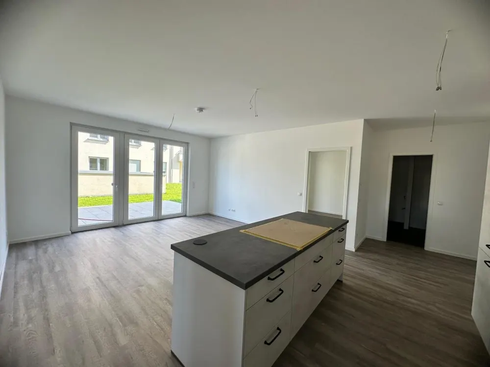 Exklusive, neue 4-Zimmer-Wohnung mit Terrasse in Berlin-Karlshorst