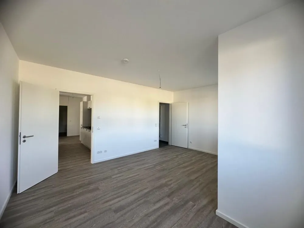 Exklusive, neue 4-Zimmer-Wohnung mit Terrasse in Berlin-Karlshorst