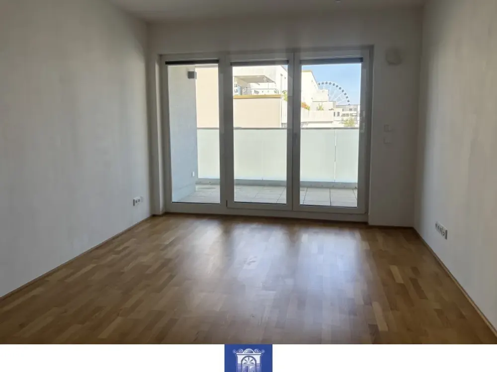 Cozy Apartment with Beautiful Balcony!