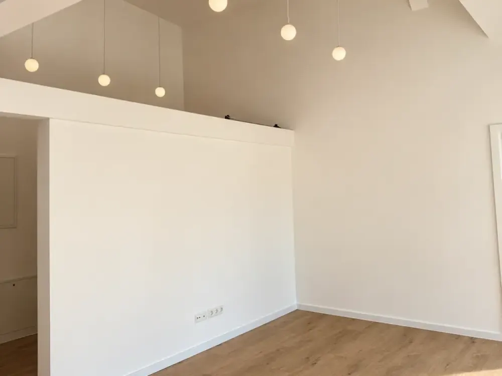 Erstbezug nach Kernsanierung, Helle 3-Zimmer-Wohnung in zentraler Lage
