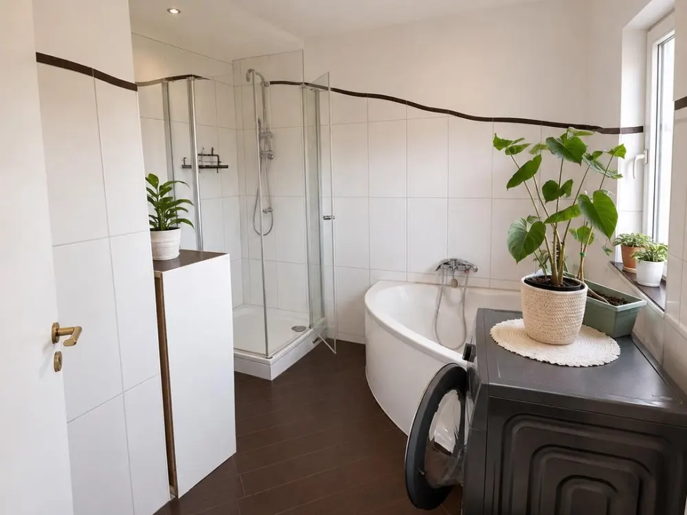 Beautiful 3-Room Apartment with Shared Garden Use