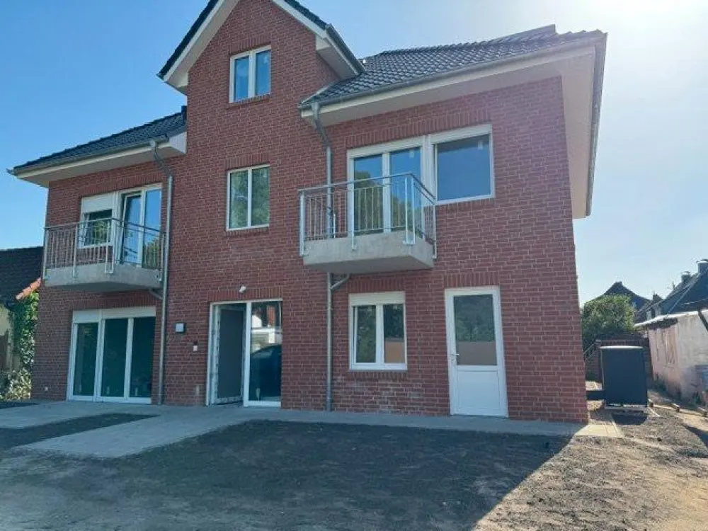 Neubau Moderne 3-Zimmer-DG im KfW 40 hochwertige WG für 2 Persone