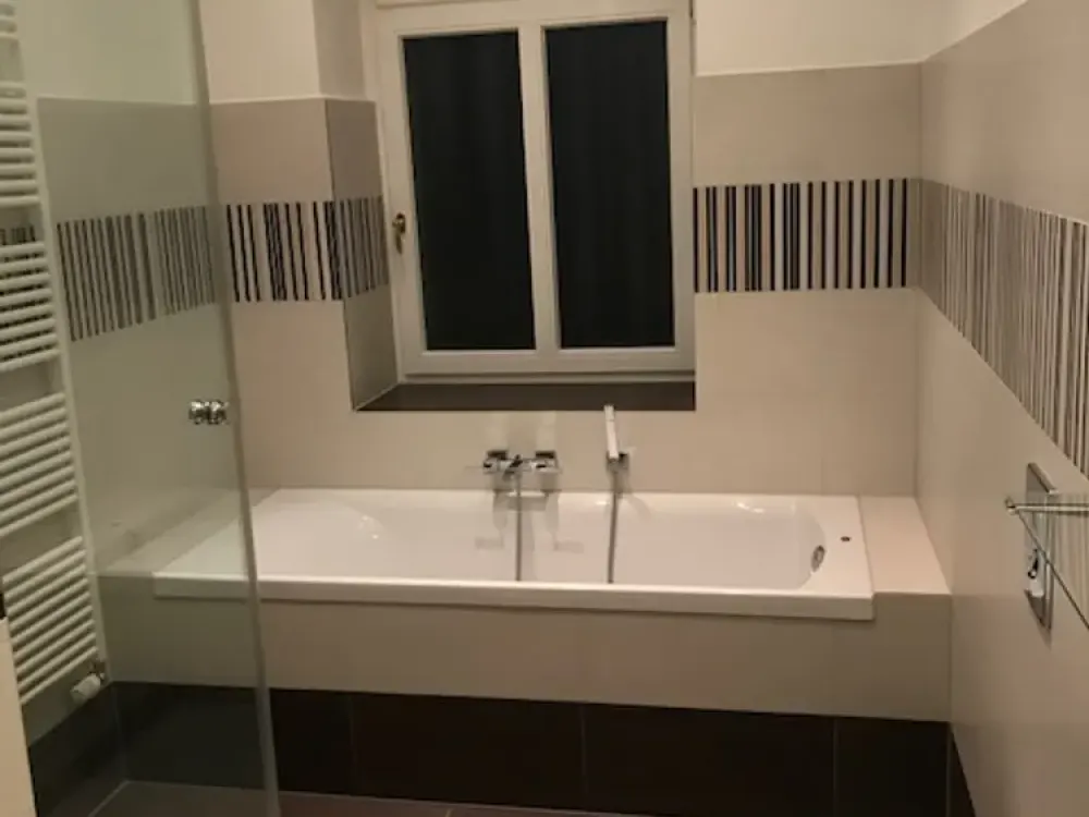 1-Zimmer Altbauwohnung nähe Ku´damm