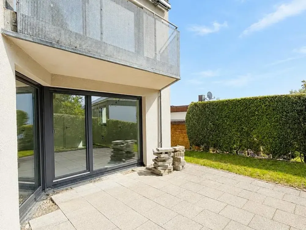 7579 - First occupancy after renovation! 4-room apartment with terrace, garden and carport!