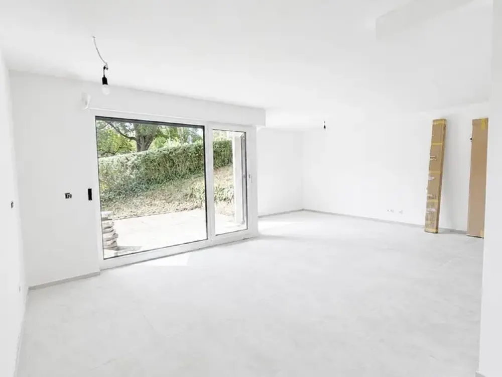 7579 - First occupancy after renovation! 4-room apartment with terrace, garden and carport!