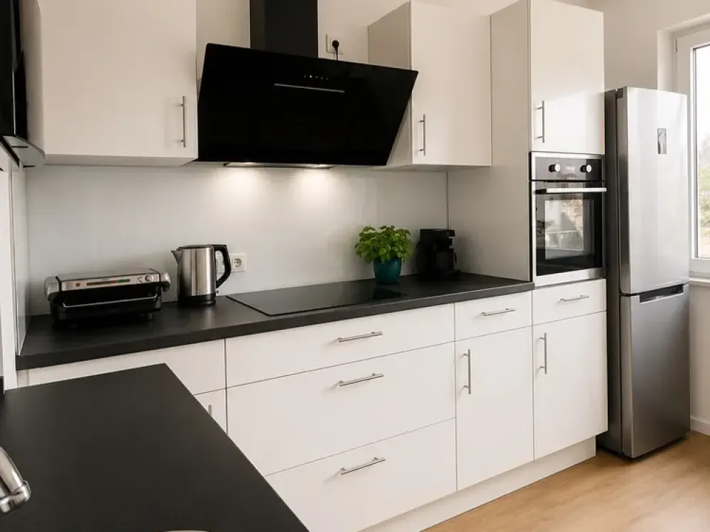 Central Living in the Gerichtsviertel, Attractive 3-Room Apartment with Balcony