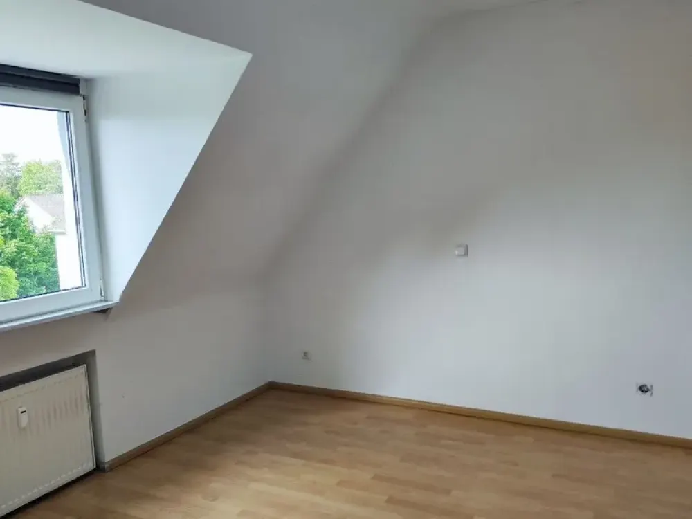 Lebendiges Wohnen in Köln: 3-Zimmer-Wohnung in Dellbrück