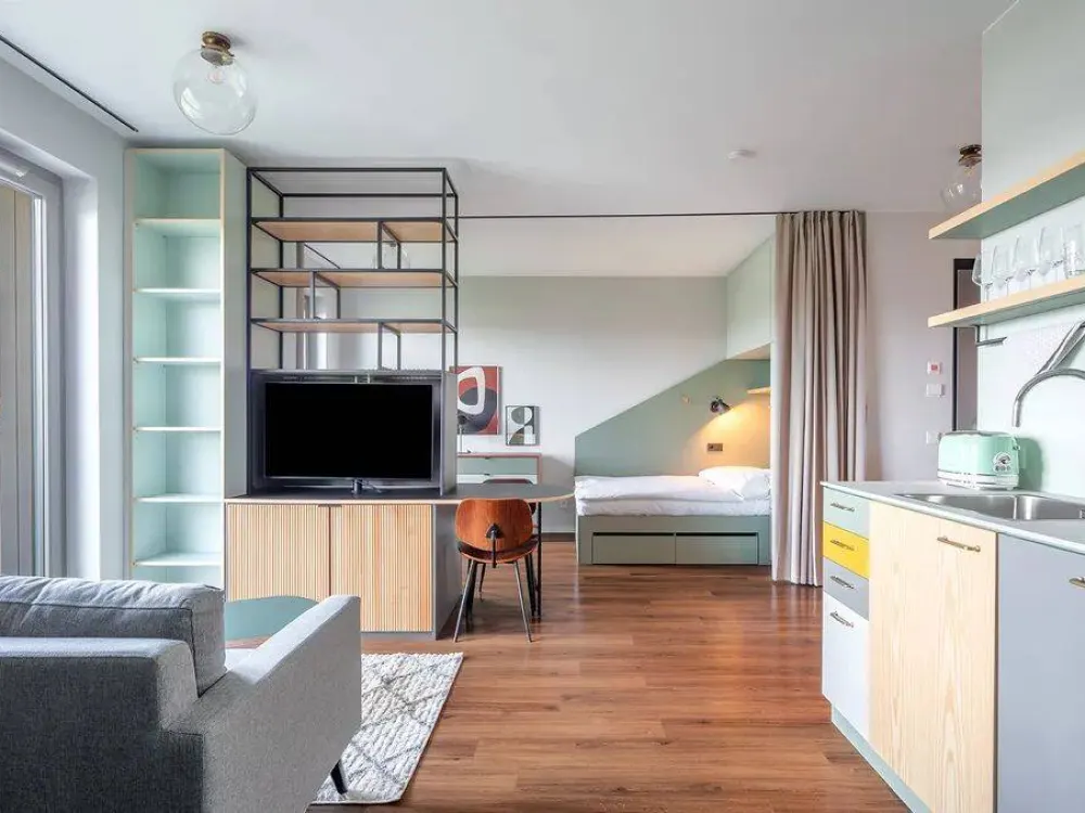 Stilvolle 1-Zimmer-Wohnung mit Balkon zur unbefristeten Miete im RIX Neukölln