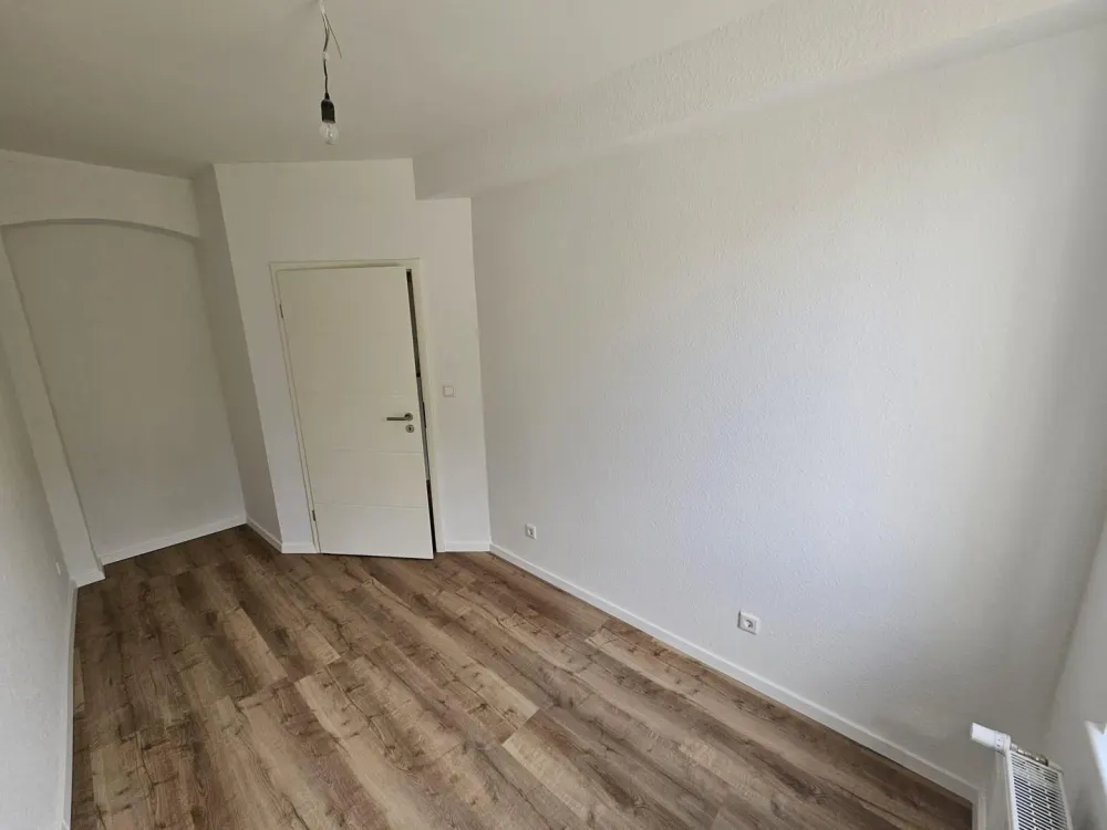 Stilvolle 2-Zimmer-Wohnung mit Regendusche, Badewanne & hochwertiger Ausstattung in Bernau