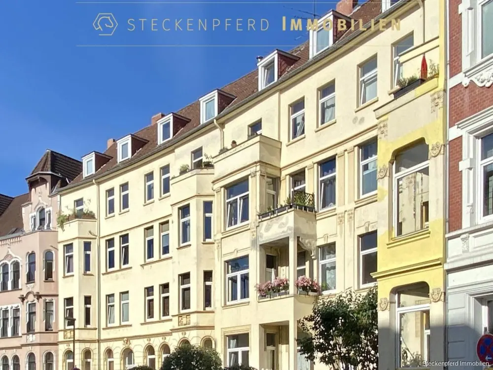 Stilvoll wohnen in der Südstadt, sanierte 3-Zi.-Altbauwohnung mit zwei Balkonen