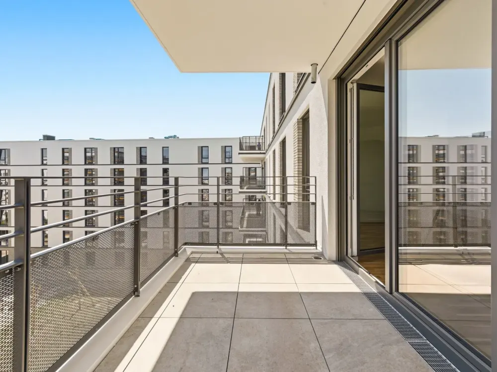 4-Room Apartment with Fitted Kitchen, Parking Space and High-Quality Features