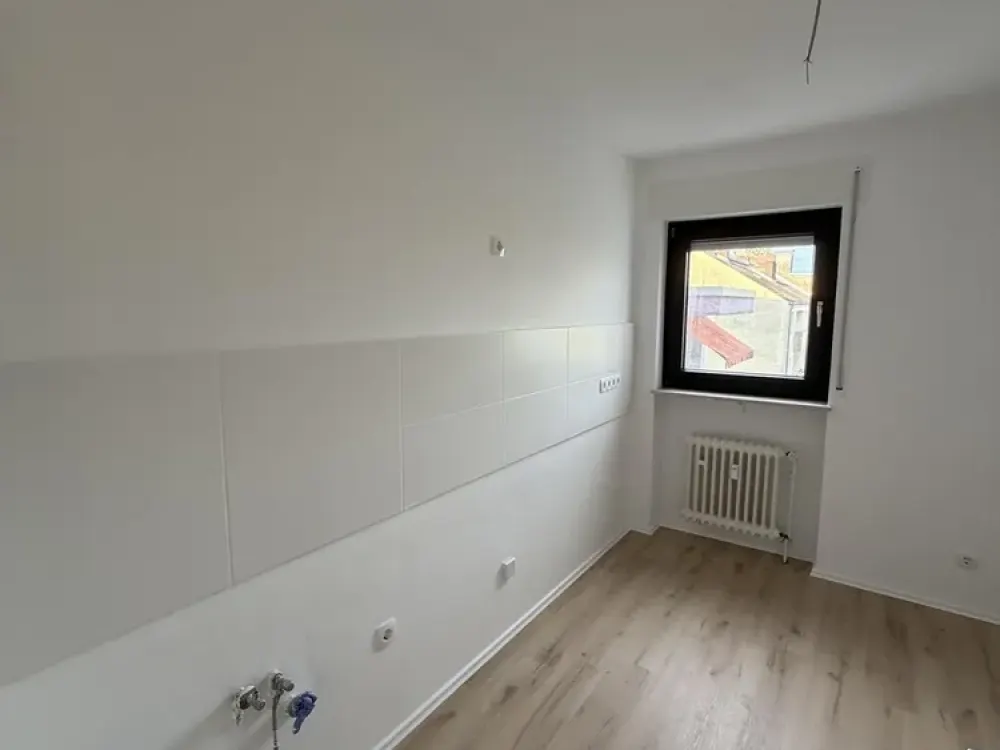 First Occupancy After Complete Renovation - Exclusive 3-Room Apartment with South-Facing Loggia