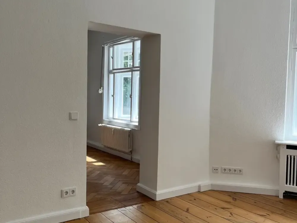 Stilvolle, geräumige 5-Zimmer-Wohnung mit Terasse in Berlin