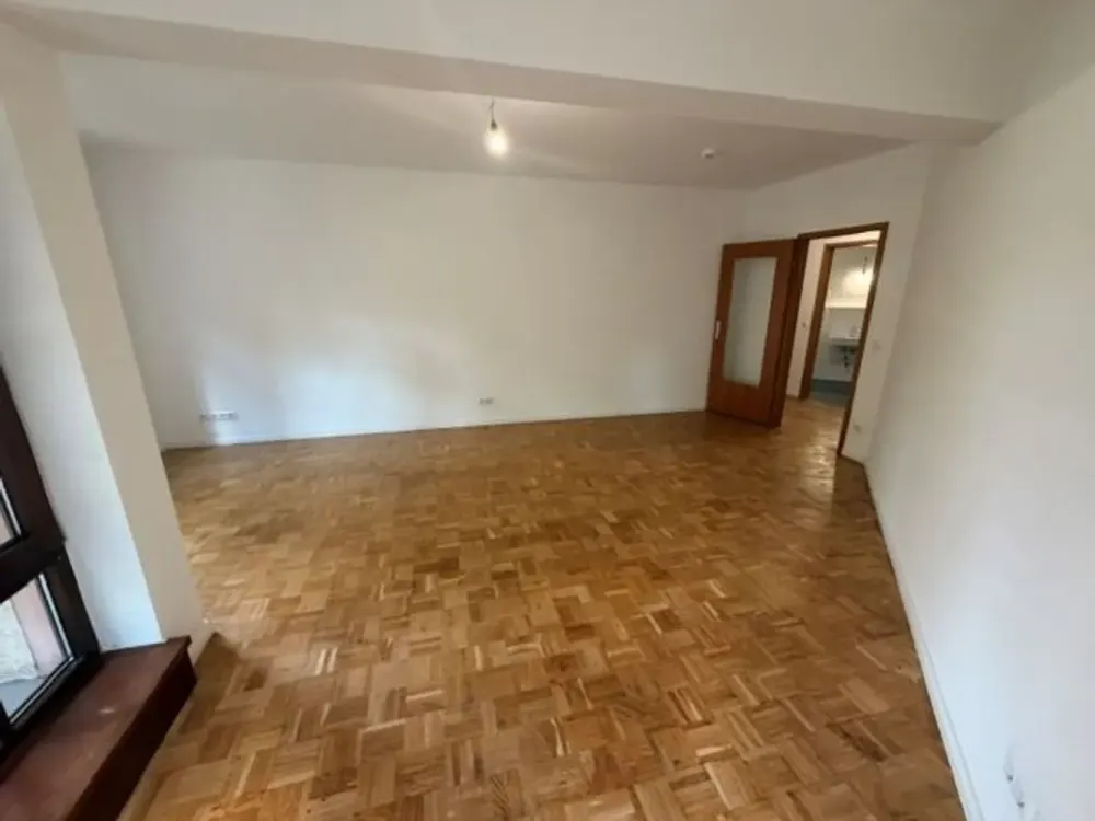 2-Zimmer Wohnung mit Balkon in ruhiger & grüner Lage!