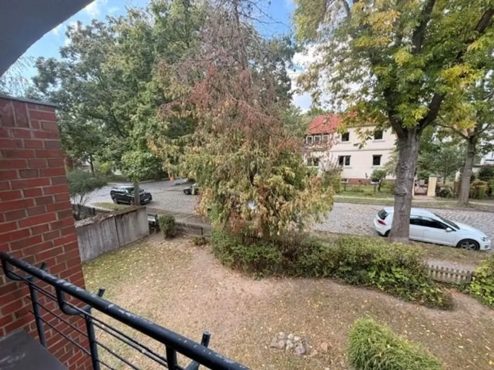 2-Zimmer Wohnung mit Balkon in ruhiger & grüner Lage!