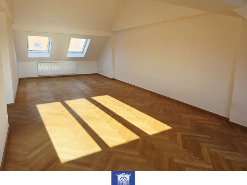 Individuelle und hochwertige Dachgeschosswohnung in Dresden-Plauen!
