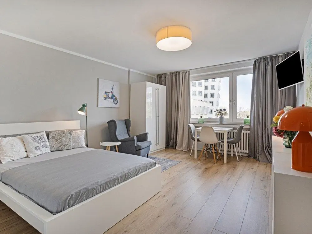 Möbilierte 1,5-Zimmer-Wohnung mit Rheinblick am Hafen