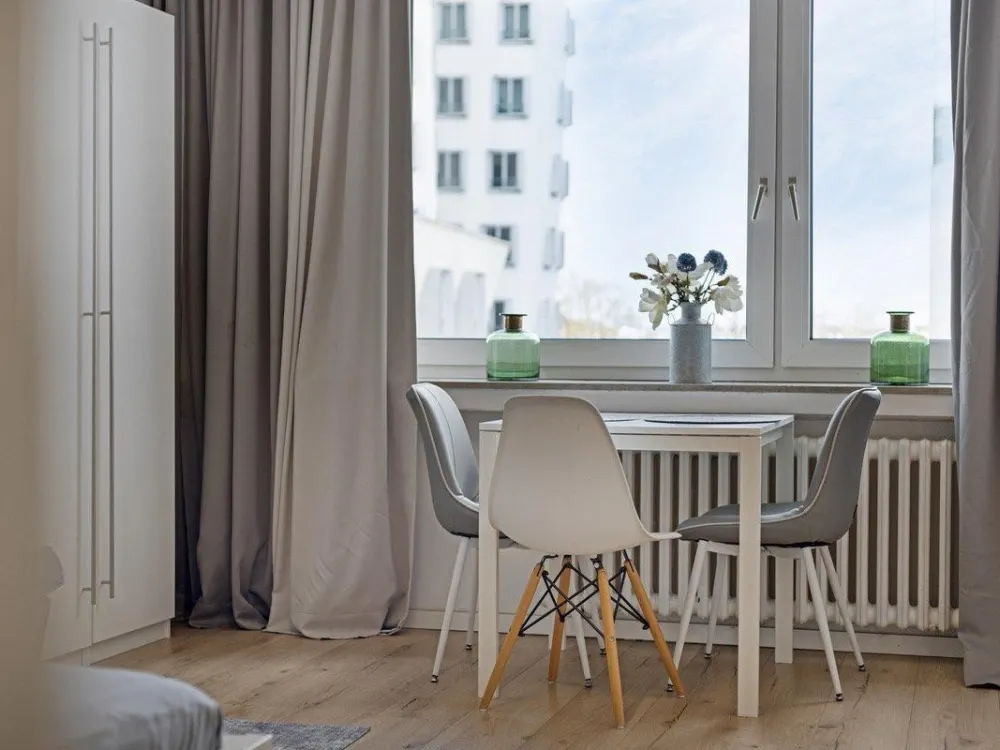 Möbilierte 1,5-Zimmer-Wohnung mit Rheinblick am Hafen
