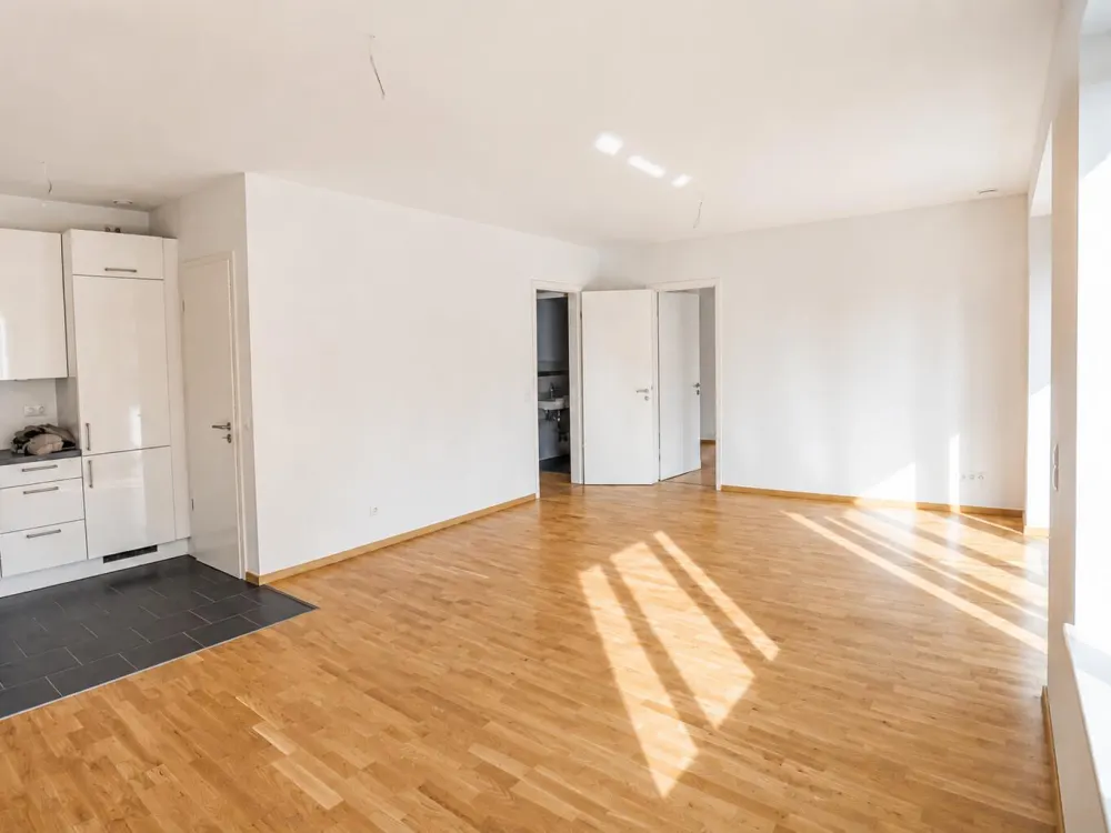 SCHMUGGEROW REAL ESTATE - 2 Room Apartment in the City Center
