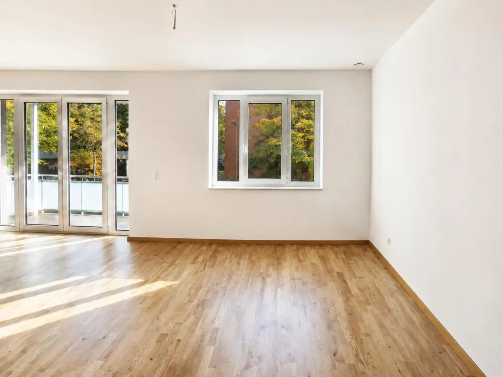 SCHMUGGEROW REAL ESTATE - 2 Room Apartment in the City Center
