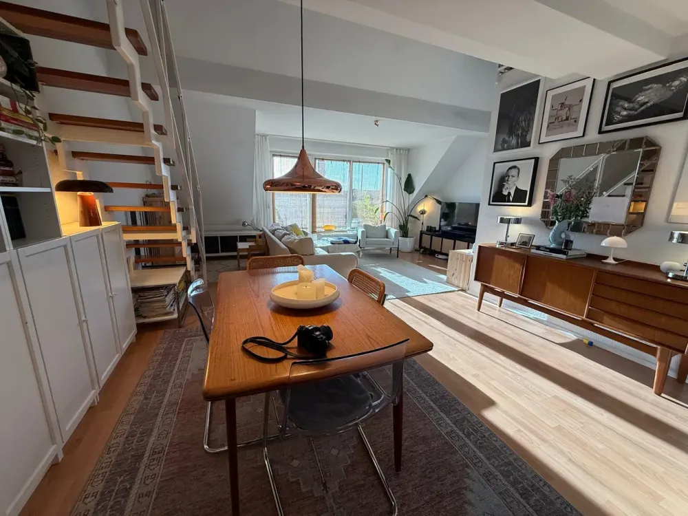 Bright, beautiful 3-room maisonette apartment with sunny roof terrace