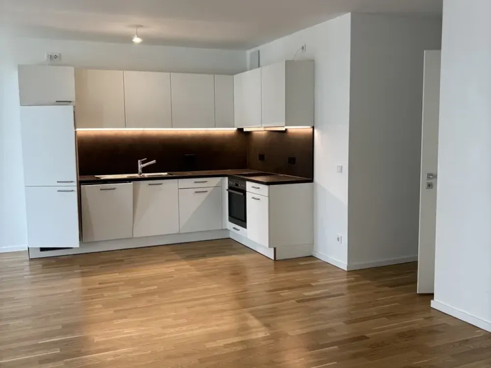Zweitbezug: Neuwertige 3-Zimmer Wohnung in zentraler Lage mit 2 Balkonen