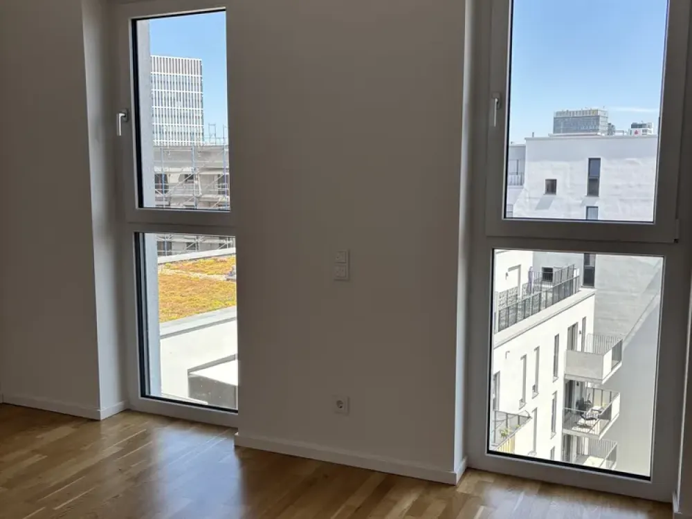 Zweitbezug: Neuwertige 3-Zimmer Wohnung in zentraler Lage mit 2 Balkonen