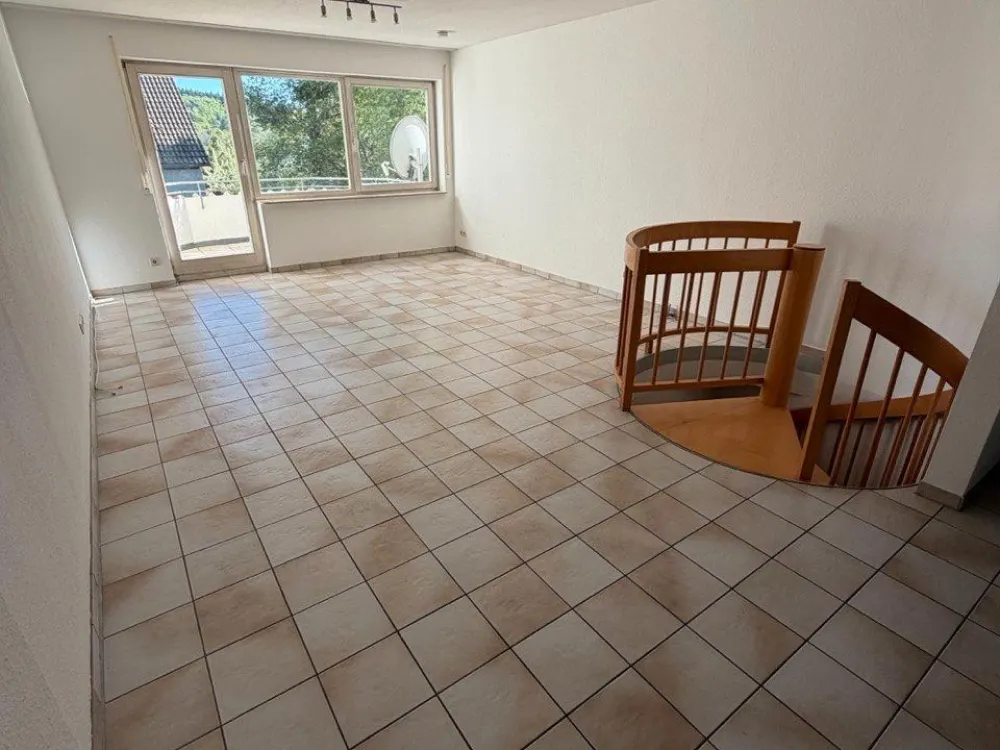Wohnung mit eigenem Hauseingang und Stellplatz in ruhiger Lage