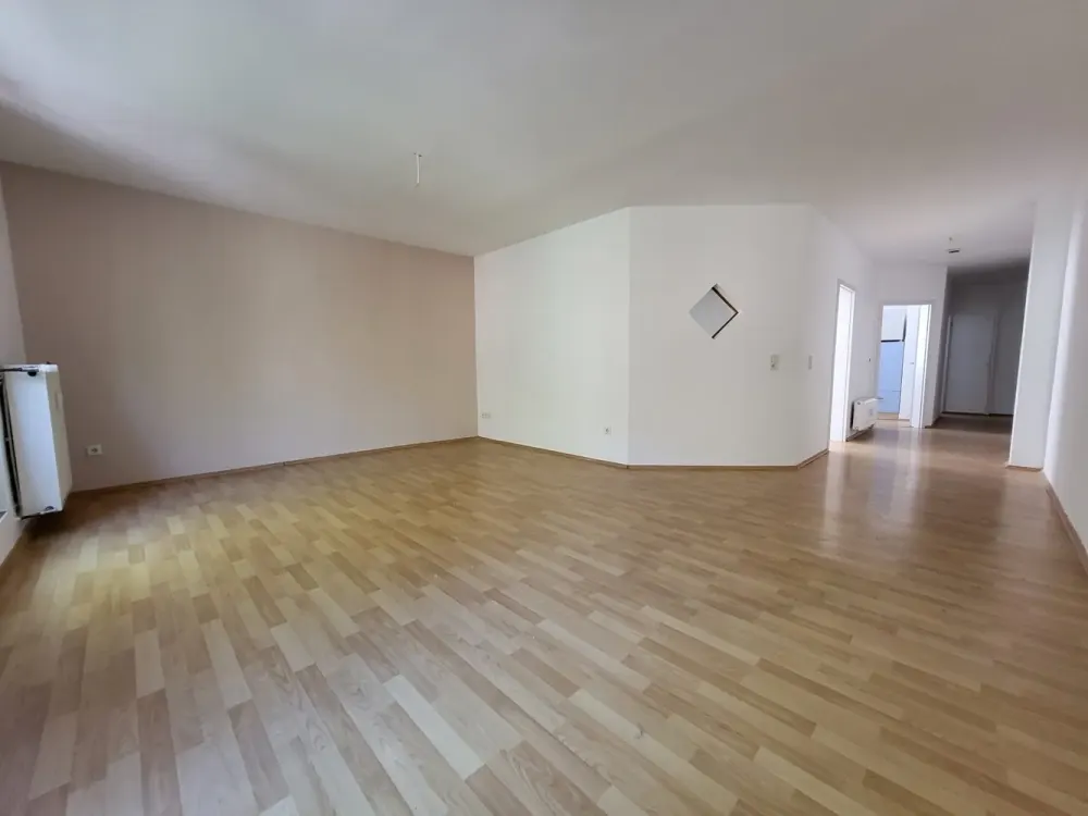 Schöne 2 zimmer Wohnung nahe des Phönix Sees