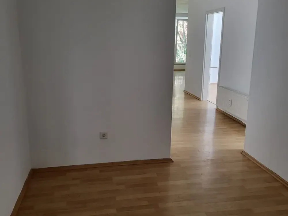 Schöne 2 zimmer Wohnung nahe des Phönix Sees