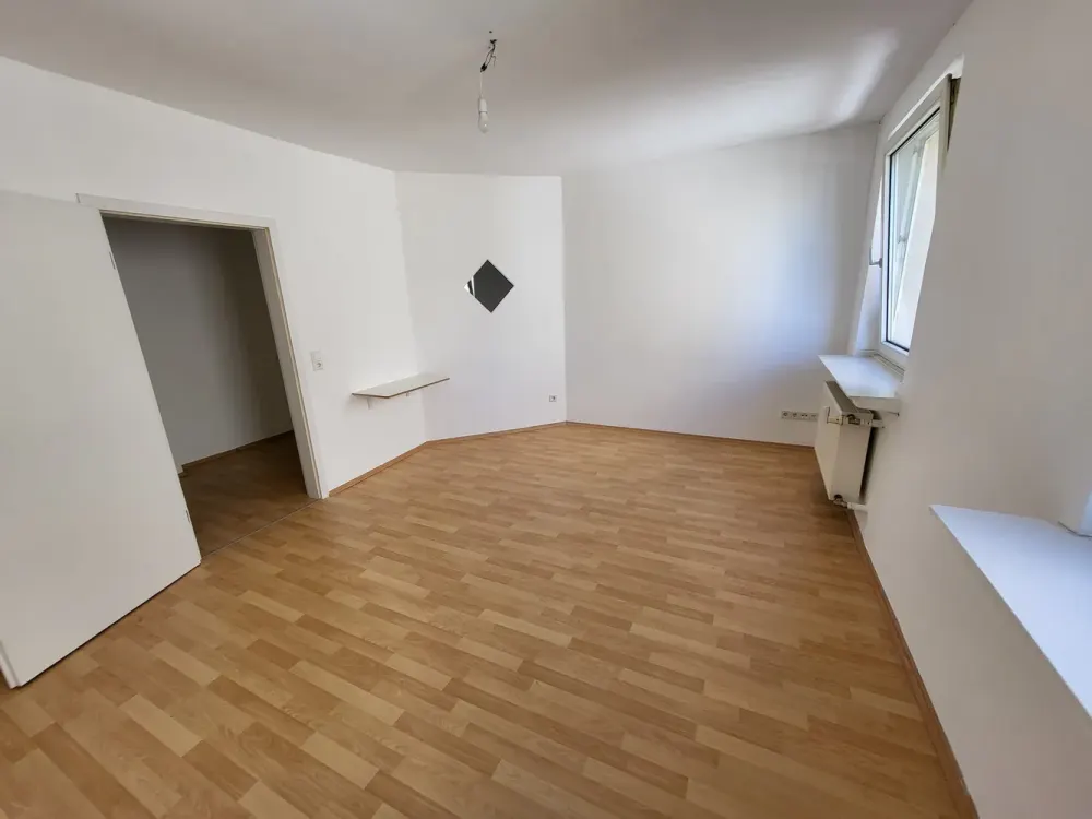 Schöne 2 zimmer Wohnung nahe des Phönix Sees