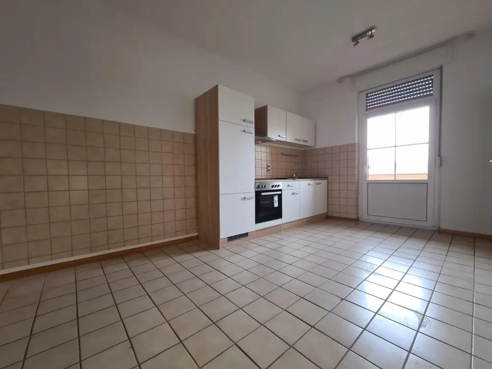 2 Room Apartment with Kitchen and Bathroom in Alt-Saarbrücken
