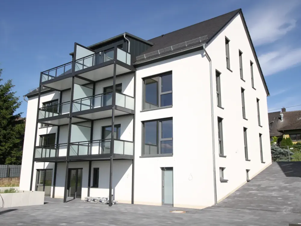 Modern 3-Room Attic Apartment in Frankfurt-Berkersheim, First Occupancy Large Balcony with Taunus View