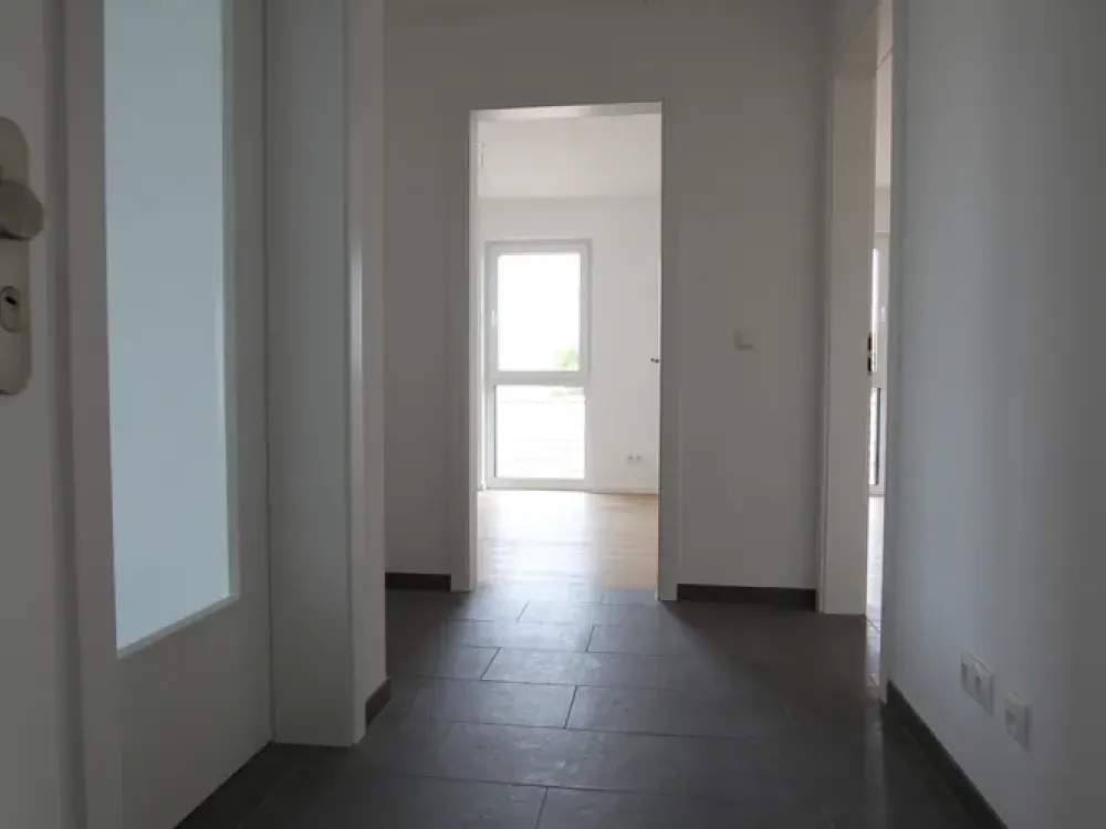 Modern 3-Room Attic Apartment in Frankfurt-Berkersheim, First Occupancy Large Balcony with Taunus View