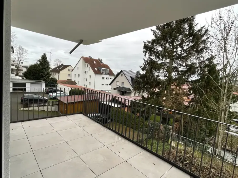 Großzügige 4 Zimmer-Obergeschoss-Wohnung mit Süd-Balkon & Einbauküche