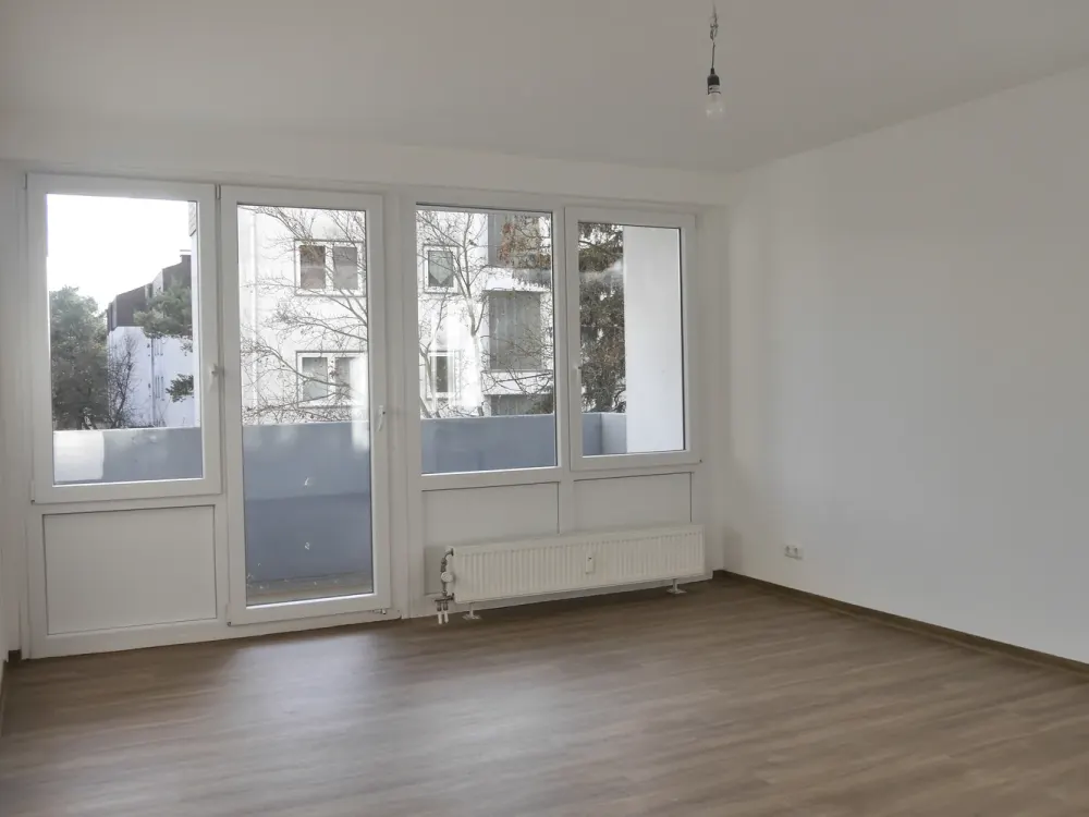 Beautiful 4-room apartment with balcony for rent in Heusenstamm