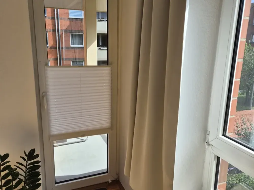 Helle 4-Zimmerwohnung in der List, ruhig gelegen, mit Balkon und Blick ins Grüne