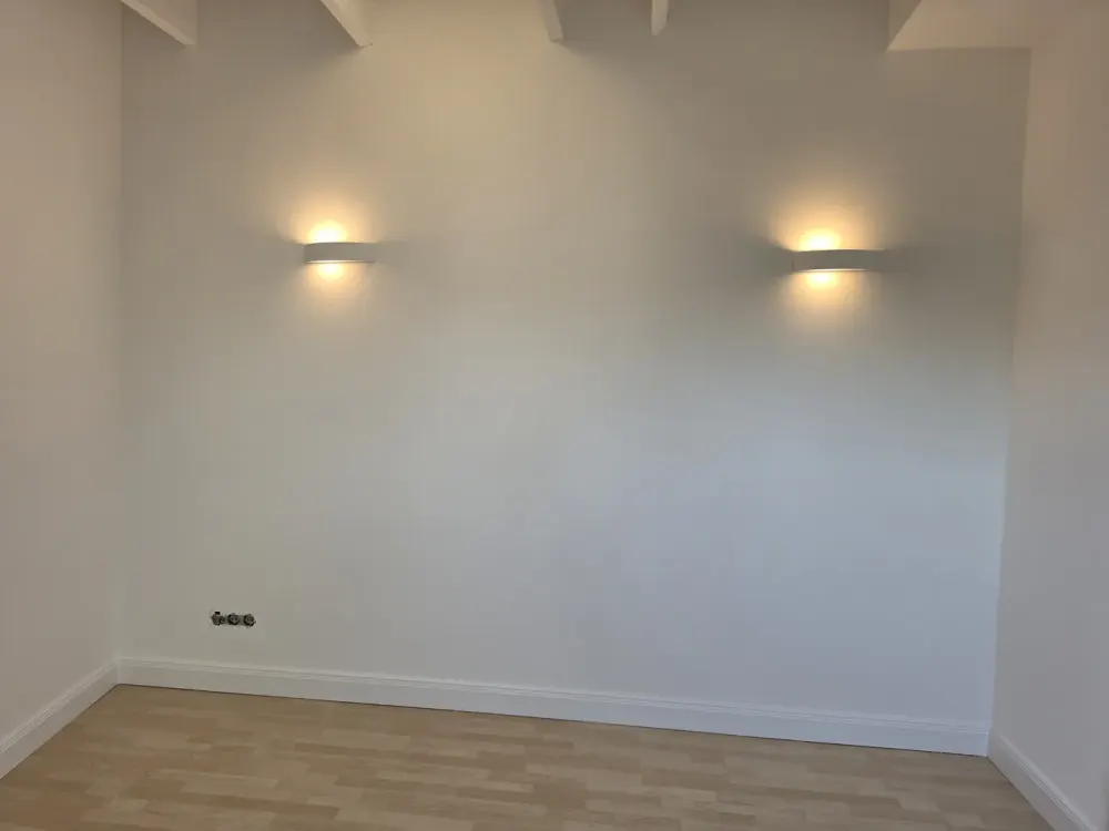 Hittfeld, Ortskern 2 Zi. Wohnung, Terrasse, EBK