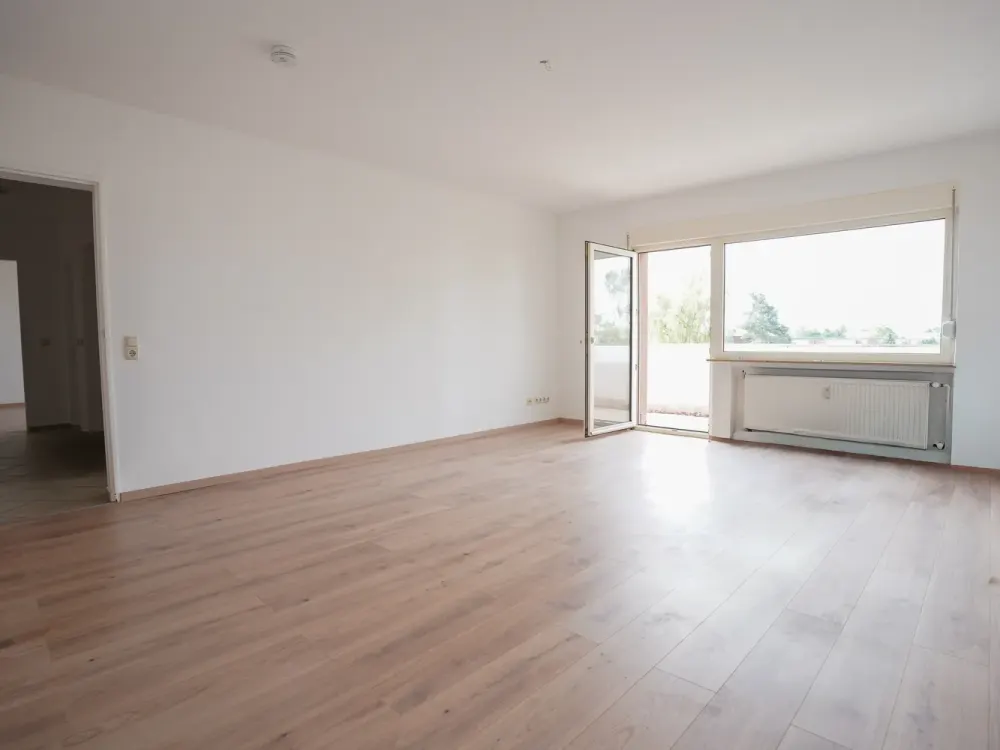 Charmante Wohnung mit Balkon und Außenstellplatz (2. OG Mitte)