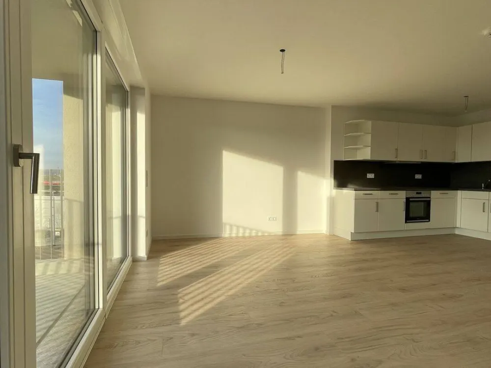 Moderne Etagenwohnung zur Miete mit Balkon in Dresden Neustadt - Wentzel Dr.