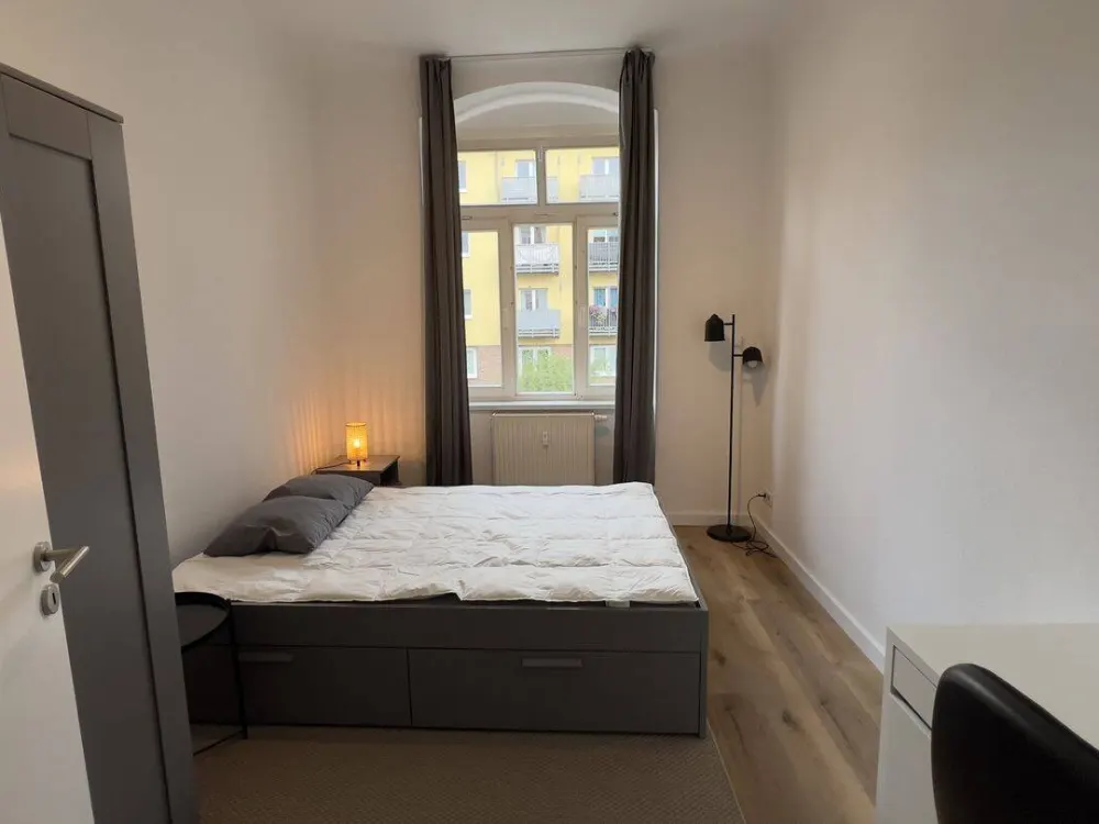 WG-Zimmer, voll möbliert